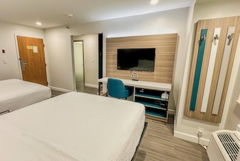 Studio Suite, 2 Queen Beds, Non Smoking