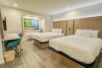 Room, 2 Queen Beds, Non Smoking