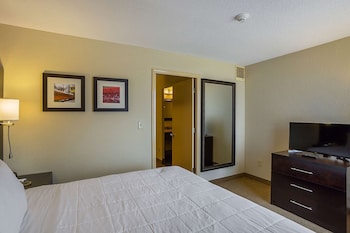 Suite, 1 King Bed, Non Smoking