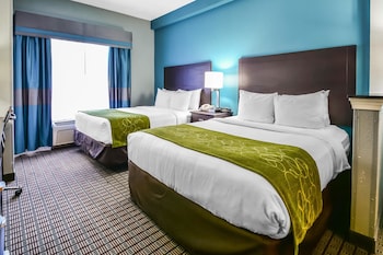 Suite, Multiple Beds, Non Smoking, Jetted Tub (2 Queen Beds, 1 Sofa Bed)