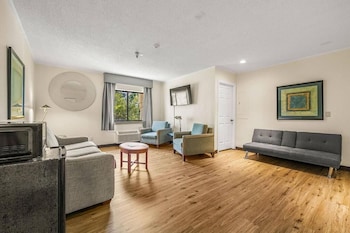Studio Suite, 1 King Bed, Non Smoking