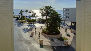 Suite, 2 Queen Beds (Deluxe Studio Suite Bay/Pool View)