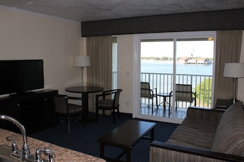 Suite, Multiple Beds (Two Bedroom Suite Conservation View)