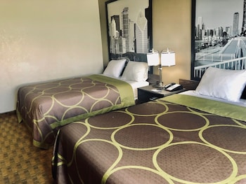 Room, 2 Queen Beds, Non Smoking