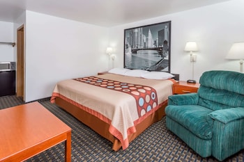 Suite, 1 King Bed, Non Smoking