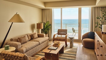 Room, 1 King Bed, Balcony, Oceanfront (Dune House Preview)
