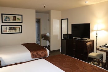 Standard Room, 2 Queen Beds, Smoking, Pet Friendly