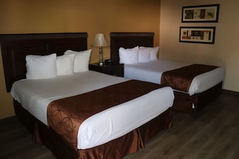 Standard Room, 2 Queen Beds, Smoking, Pet Friendly