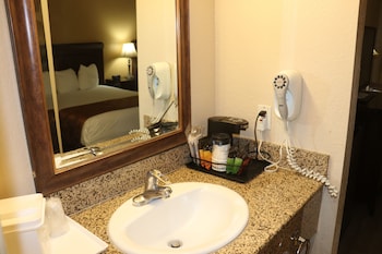 Standard Room, 2 Queen Beds, Smoking, Pet Friendly