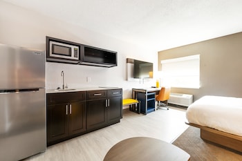 Suite, 1 Queen Bed with Sofa bed, Non Smoking (Efficiency, Upgrade)