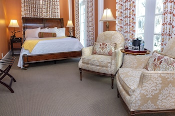 Main House Queen - Carter
