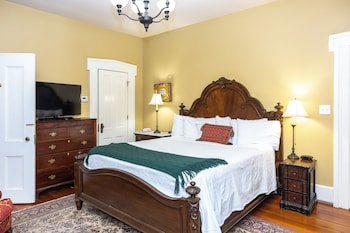 Luxury Main House King - Lindsey Room