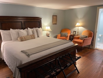 Lower Level King - Oglethorpe