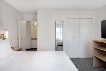 Suite, 1 King Bed