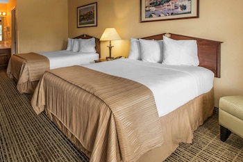 Standard Room, 2 Double Beds, Non Smoking