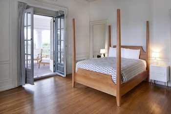Room, 1 Queen Bed, Balcony (King Mansion)