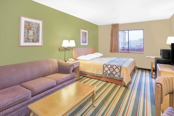 Studio Suite, 1 King Bed, Non Smoking