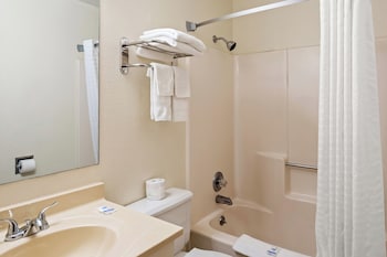 Standard Room, 1 Queen Accesible Bed, Non Smoking
