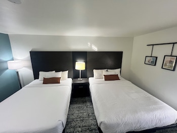 Standard Room, 2 Queen Beds, Non Smoking