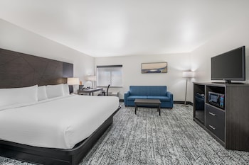 Suite, 1 King Bed, Non Smoking