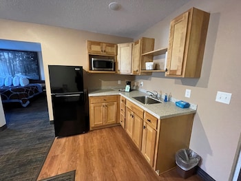 Deluxe Studio Suite, 1 King Bed, Non Smoking