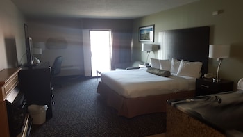 Standard Room, 1 King Bed, Non Smoking, Fireplace