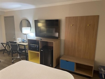 Deluxe Room, 1 King Bed, Non Smoking
