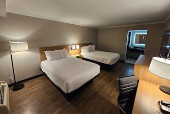 Deluxe Room, 2 Double Beds, Non Smoking