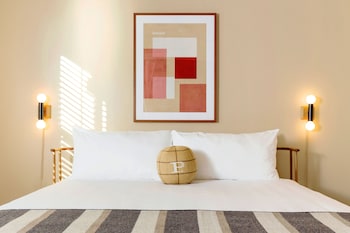 Suite, 1 Queen Bed
