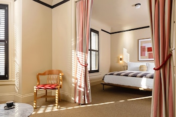 Suite, 1 King Bed (The King Suite)