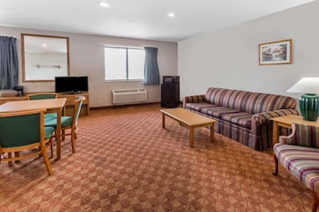 Suite, 1 King Bed, Non Smoking