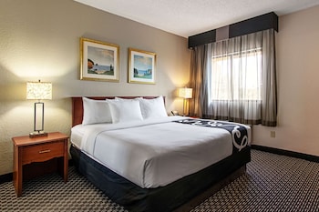 Suite, 1 King Bed, Non Smoking