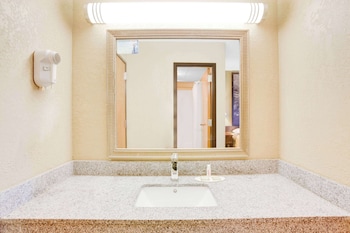 Room, 2 Queen Beds, Non Smoking
