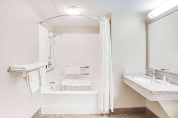 Room, 1 King Bed, Accessible, Non Smoking (Mobility)