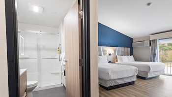 Standard Room, 2 Queen Beds, Non Smoking, Balcony