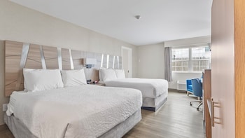 Suite, Multiple Beds, Non Smoking, Refrigerator & Microwave (1st Floor)