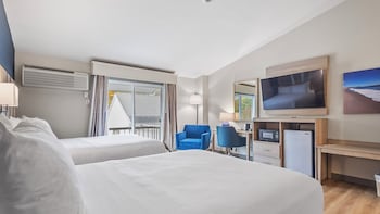 Standard Room, 2 Queen Beds, Non Smoking, Balcony