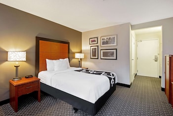 Room, 1 Double Bed, Accessible, Non Smoking (Mobility,Hearing, Tub w/Grab Bars)