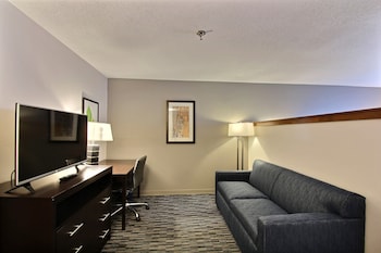 Deluxe Studio, 1 King Bed, Non Smoking