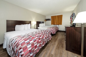 Deluxe Room, 2 Queen Beds, Non Smoking