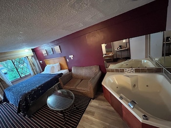Deluxe Room, Non Smoking (Jacuzzi)