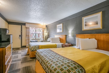 Room, 2 Double Beds, Smoking (Microwave and Fridge in-room)