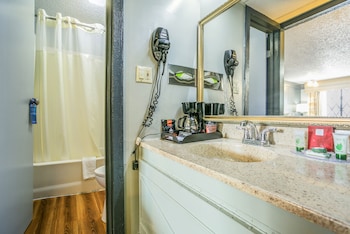 Room, 2 Double Beds, Non Smoking (Microwave and Fridge in-room)