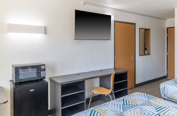 Standard Room, 2 Double Beds, Non Smoking