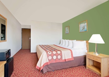 Standard Room, 1 King Bed, Smoking