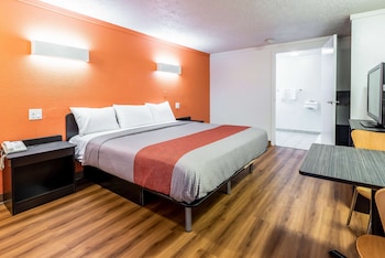 Standard Room, 1 King Bed, Smoking