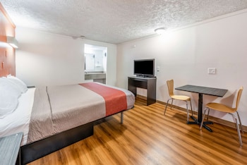 Standard Room, 1 King Bed, Smoking