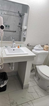 Standard Room, 1 Queen Bed, Accessible, Refrigerator & Microwave