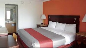 Standard Room, 1 King Bed, Non Smoking