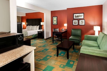Suite, 1 King Bed, Non Smoking